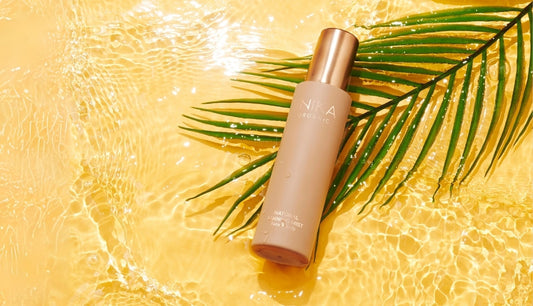 Een natuurlijke zelfbruiner gebruiken voor een gezonde, gevoede en jeugdige huid